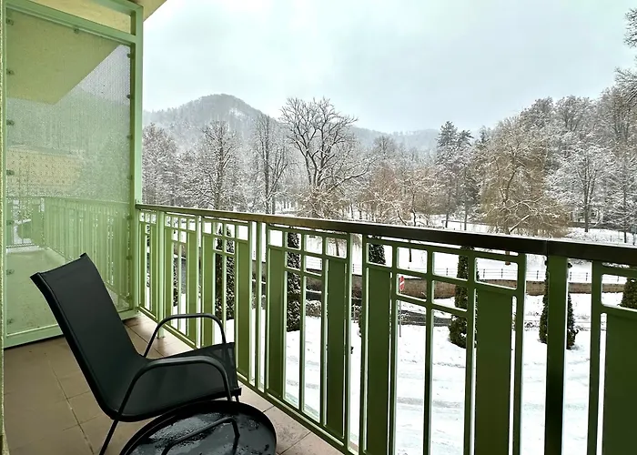 아파트호텔 Slunecni Lazne 카를로비바리