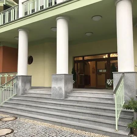 Slunecni Lazne 4* Karlovy Vary