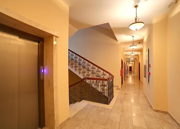 Slunecni Lazne 4*